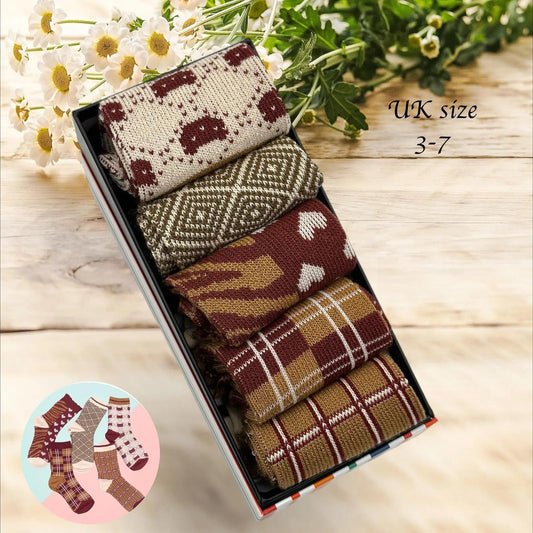 Ladies Seamless Soft Comfort Set of 5 Cats Checker Heart Pattern Crew Socks Premium Quality Gift for Her comes with a gift bag