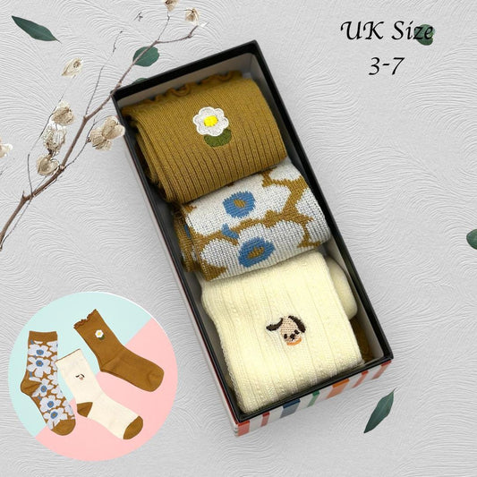 Ladies Seamless Soft Comfort Set of 6 Flower Dog Pattern Crew Socks Premium Quality Gift for Her comes with a gift bag