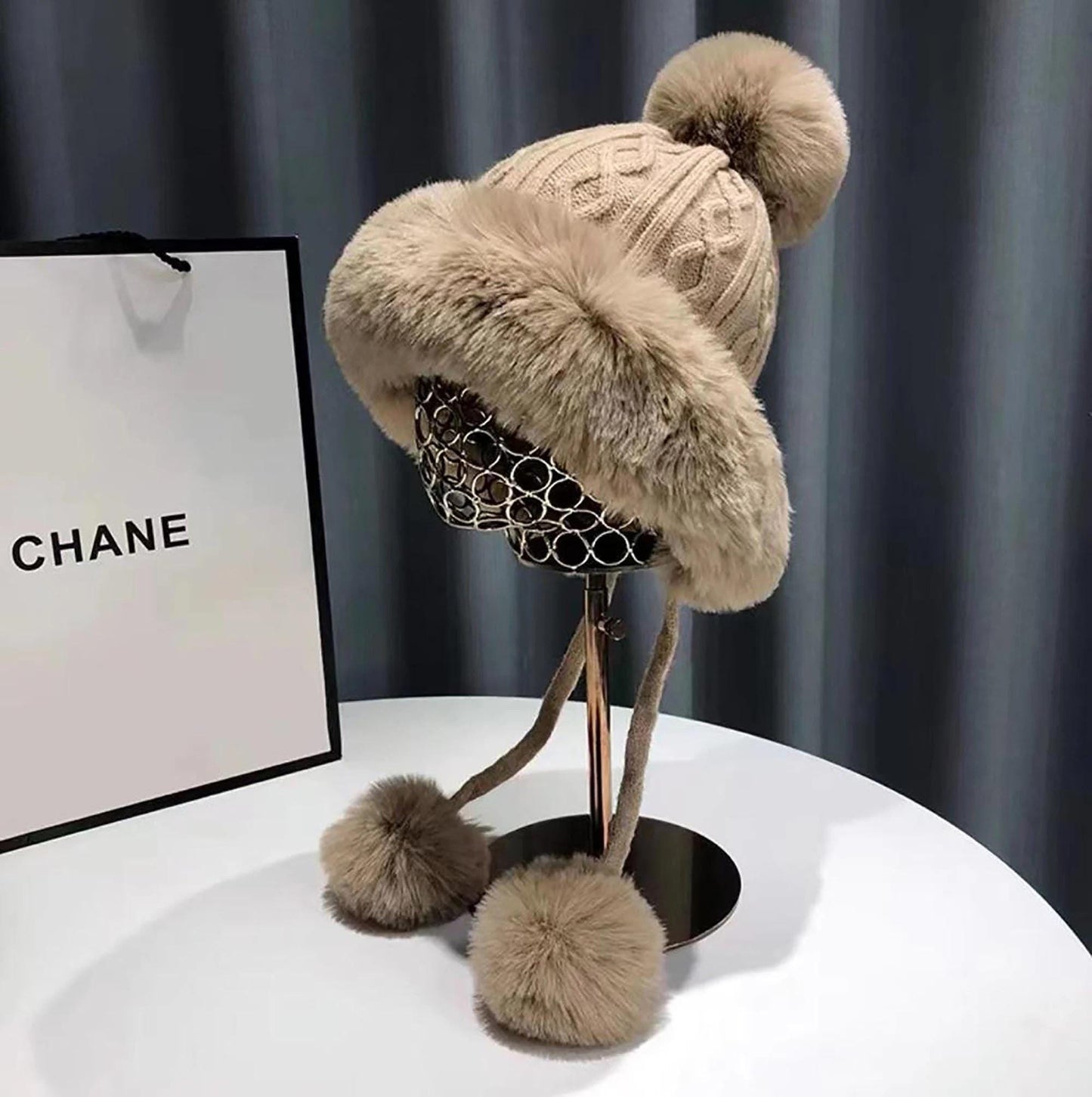 Chunky Knit Pom Pom hat Fleece Lined Winter Hat Comes with a gift bag