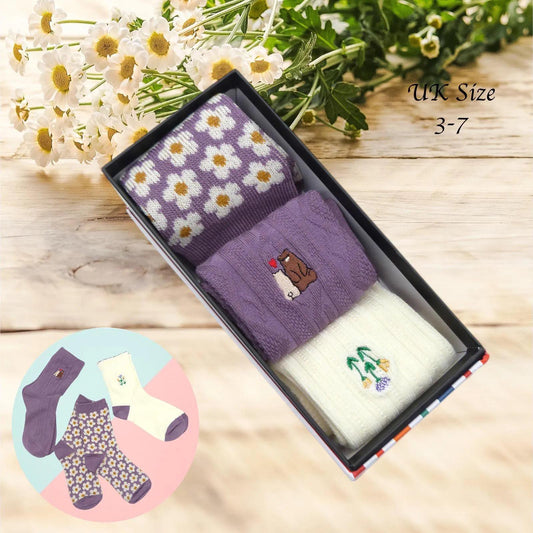 Ladies Seamless Soft Comfort Set of 6 Daisy Bear Flower Pattern Crew Socks Premium Quality Gift for Her comes with a gift bag