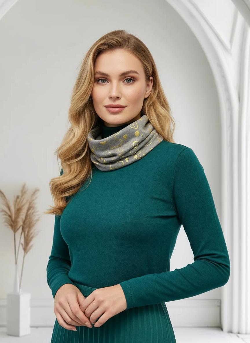 Lightweight Glitter Heart Snood Comes with a gift bag